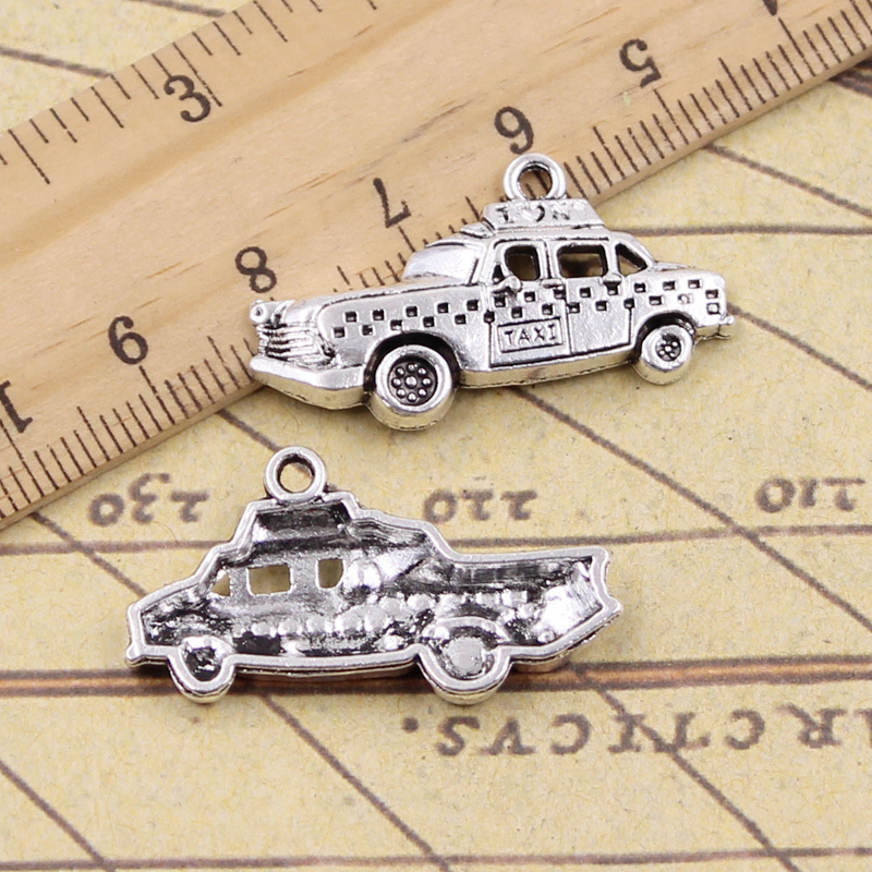 Jewelry Making York - 15 個チャームニューヨークタクシー車 18 × 32 ミリメートルチベットシルバーカラージュエリーアンティークペンダント