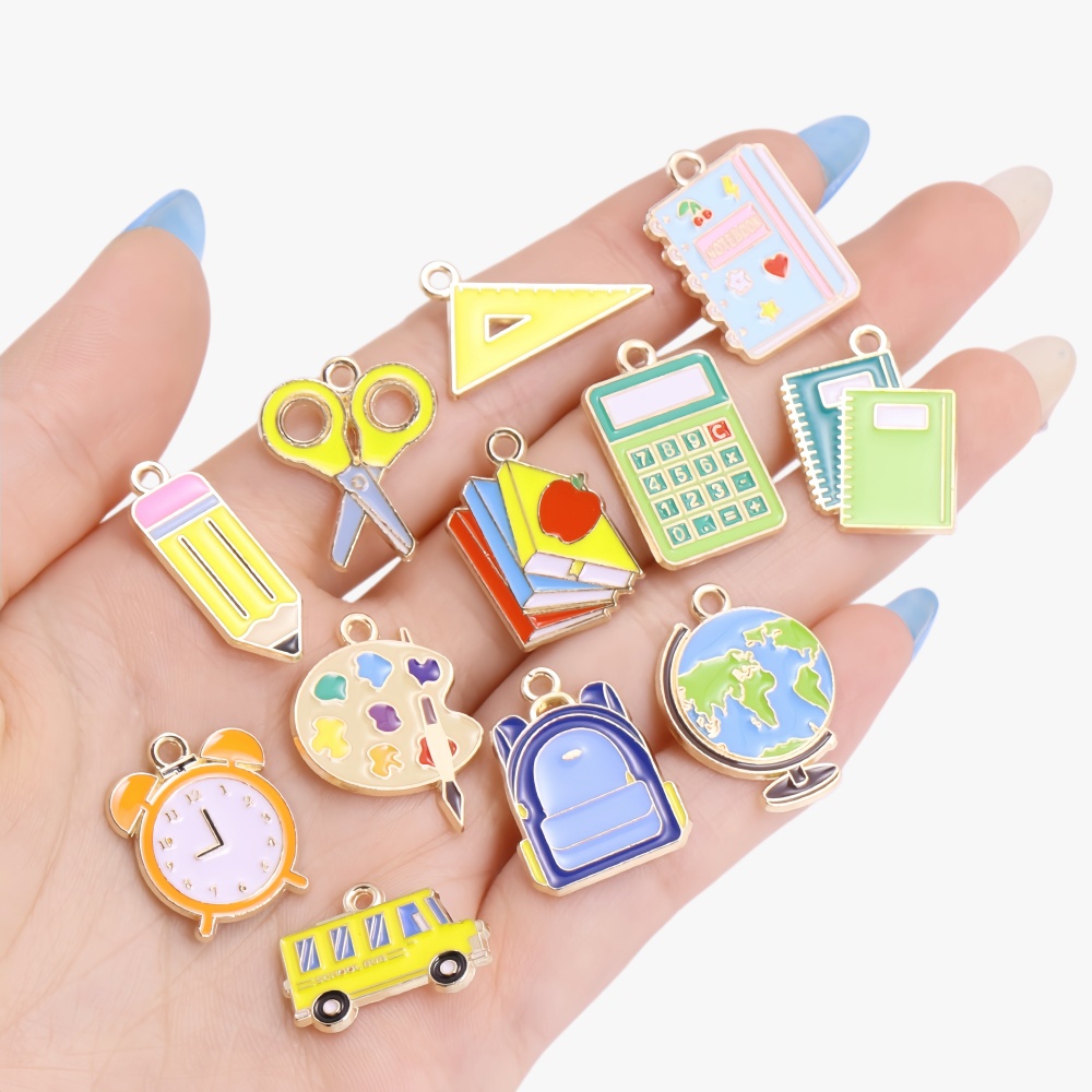 Jewelry Making Guide Book - 10 個かわいいブック鉛筆定規バックパックバスエナメルペンダント DIY ジュエリー作成学用品イヤリングキーホルダージュエリーギフト