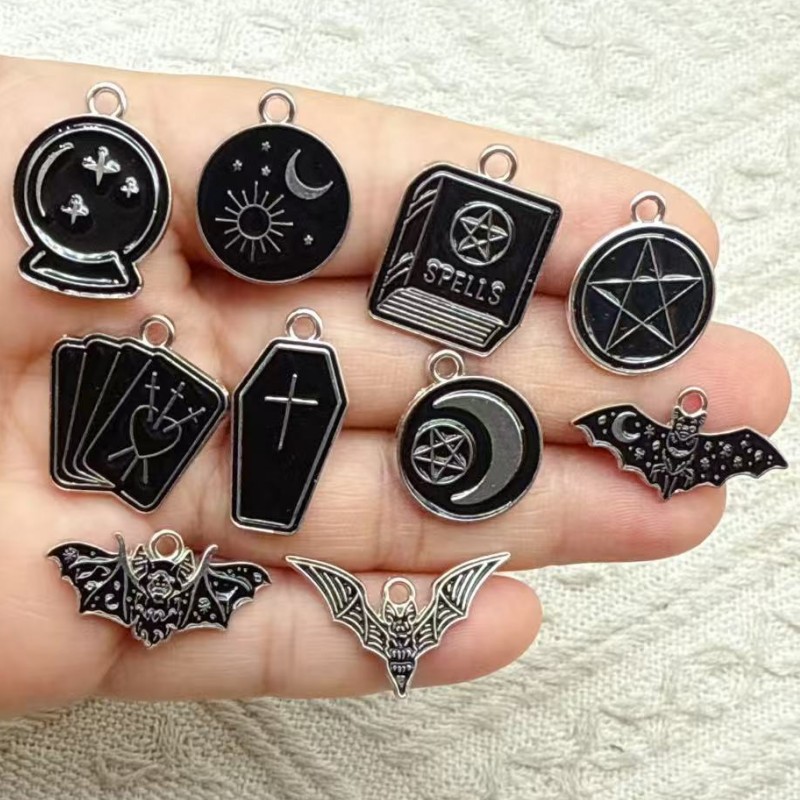 Jewelry Making Guide Book - 10 個ムーンスタークロスブックチャームエナメル合金ブラックマジックブックマジックボールペンダントジュエリー作成用イヤリングブレスレット